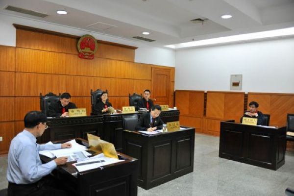 首页 法院 法院快讯     当天公开开庭审理的是一起侵犯外观设计专利
